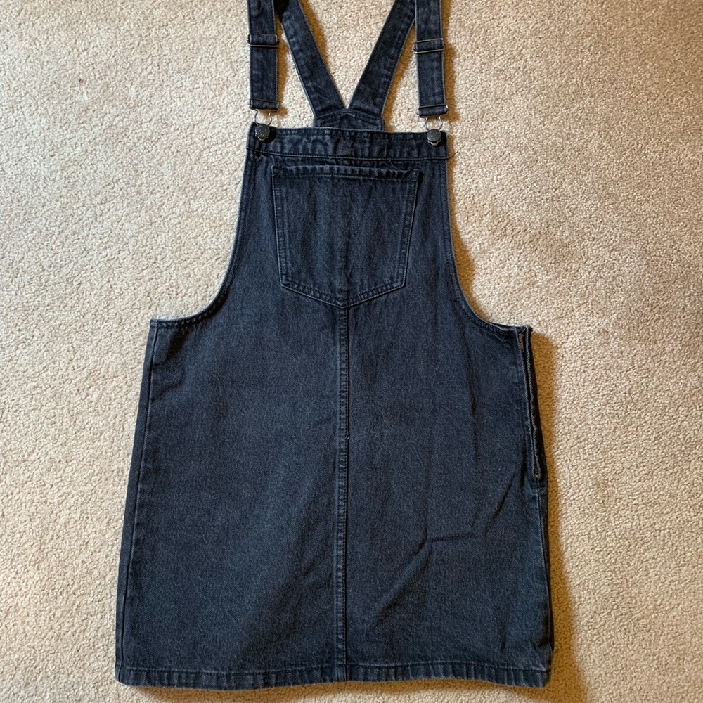 Overall dress